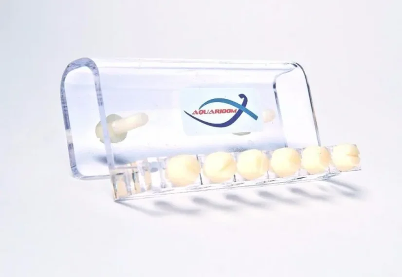 Aquarioom Pipe Clamp akrilni držač za 6 crijeva Aquarioom Pipe Clamp akrilni držač za 6 crijeva